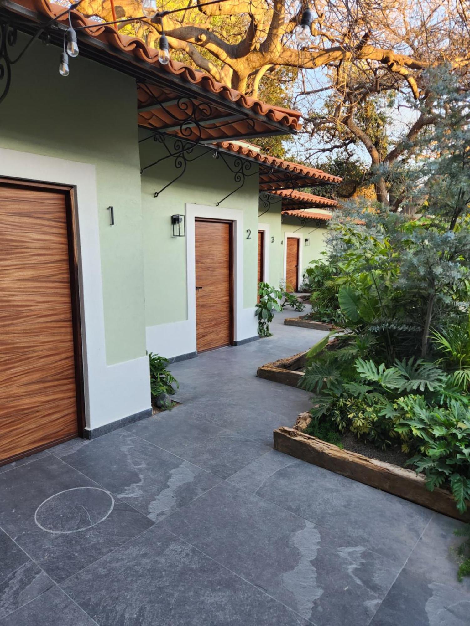 Hotel Boutique Villa Escondida, A Pasos De Lo Mejor En Tlaquepaque Exteriör bild