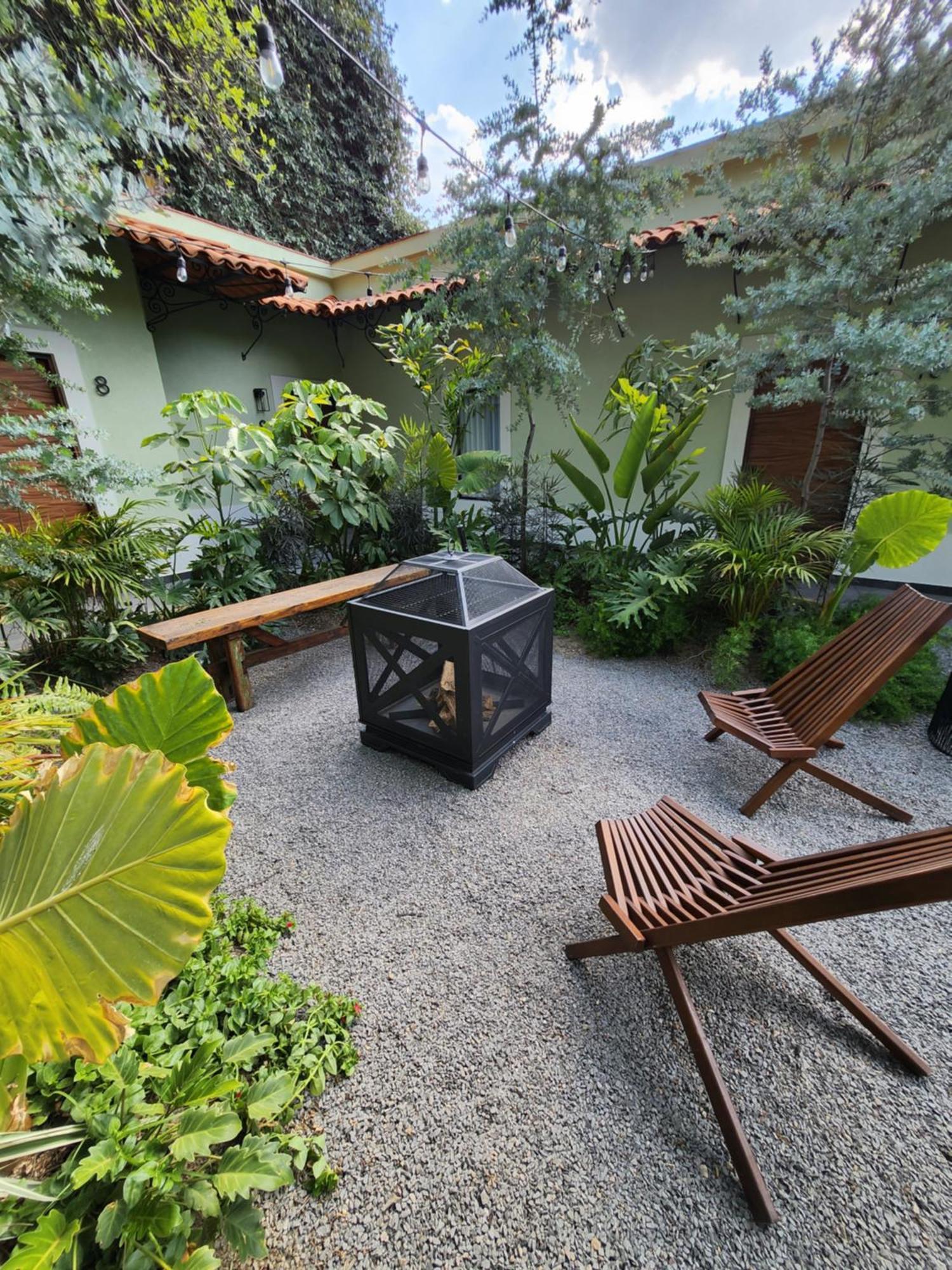 Hotel Boutique Villa Escondida, A Pasos De Lo Mejor En Tlaquepaque Exteriör bild